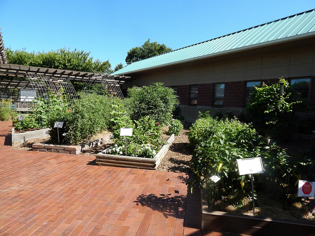 28221838142_cbcf2fb300_z